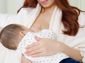 Le lait maternel est le meilleur départ pour les bébés.