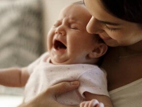 bébé qui pleure
