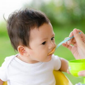 spoon feeding baby