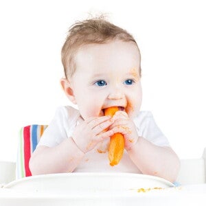 Que donner à manger à un bébé qui fait ses dents ?