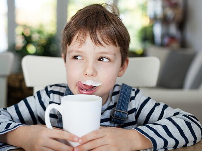 Kid drinking milk