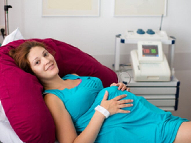 Un accouchement par voie basse après une césarienne est-il possible ?